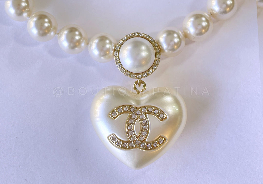 Chanel 21B Coco Neige Pearl Heart Crystal Choker Necklace