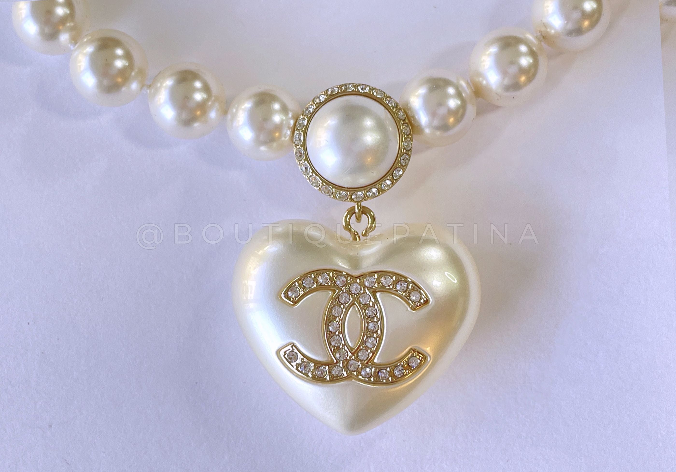 Chanel 21B Coco Neige Pearl Heart Crystal Choker Necklace
