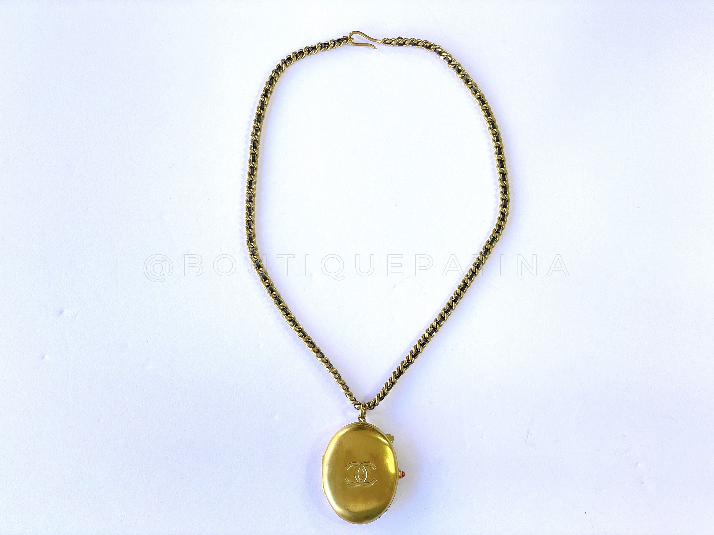 Chanel Vintage 94A Locket Woven Chain Necklace Choker