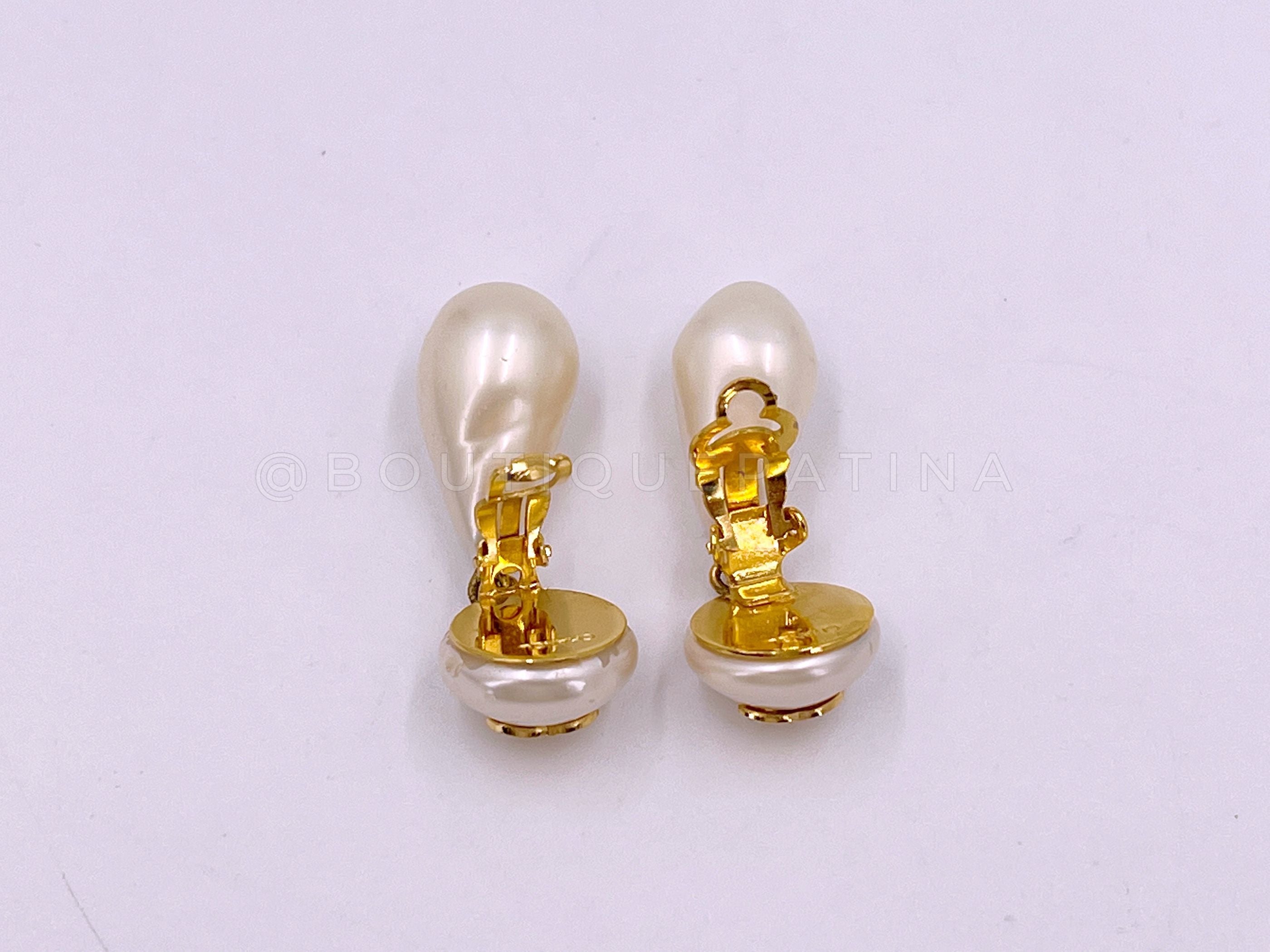 Chanel Vintage 1980s Pearl Drop Earrings