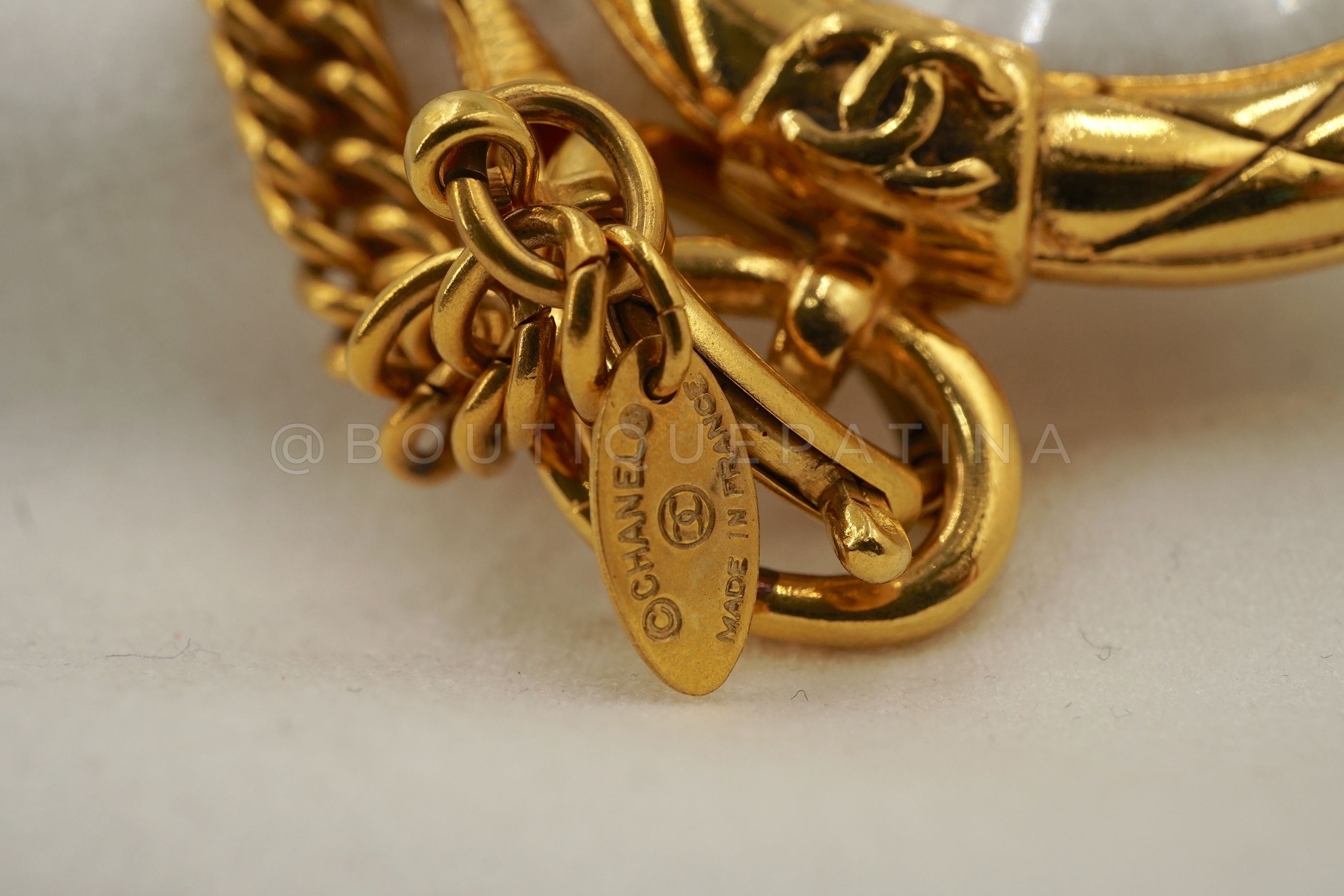 Chanel Vintage Classic Quilted Framed Magnifying Glass Pendant Long Necklace