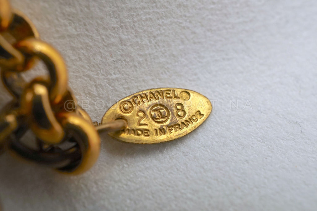 Chanel Collection 28 Large Magnifying Glass Pendant Long Chain Necklace