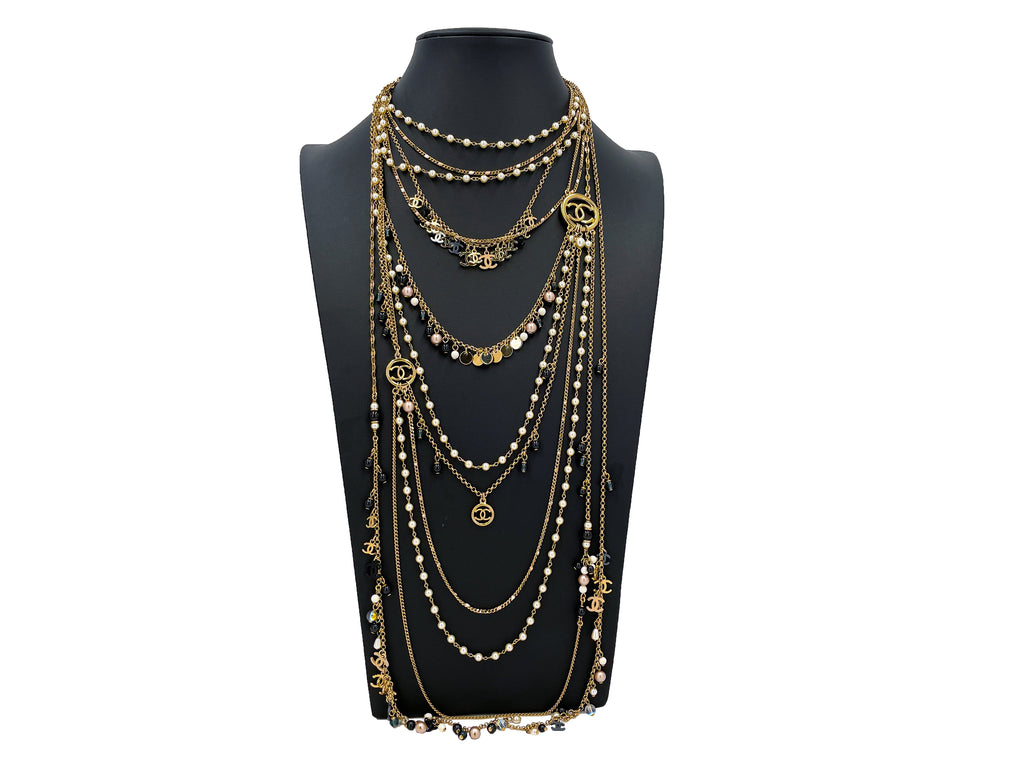 Rare Chanel 19S 12-Strand 30 CC Logo Chanel Beaded Necklace