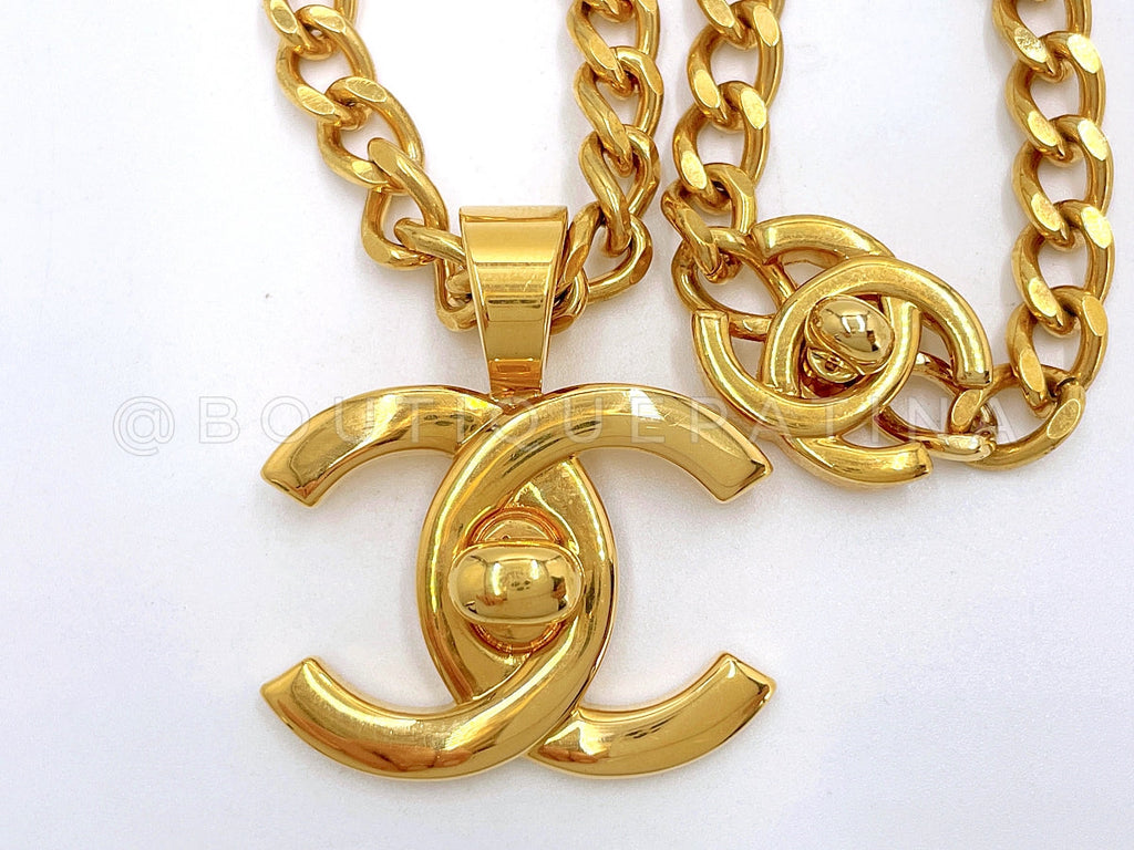 Chanel Turnlock Necklace Vintage 96A 24k GHW