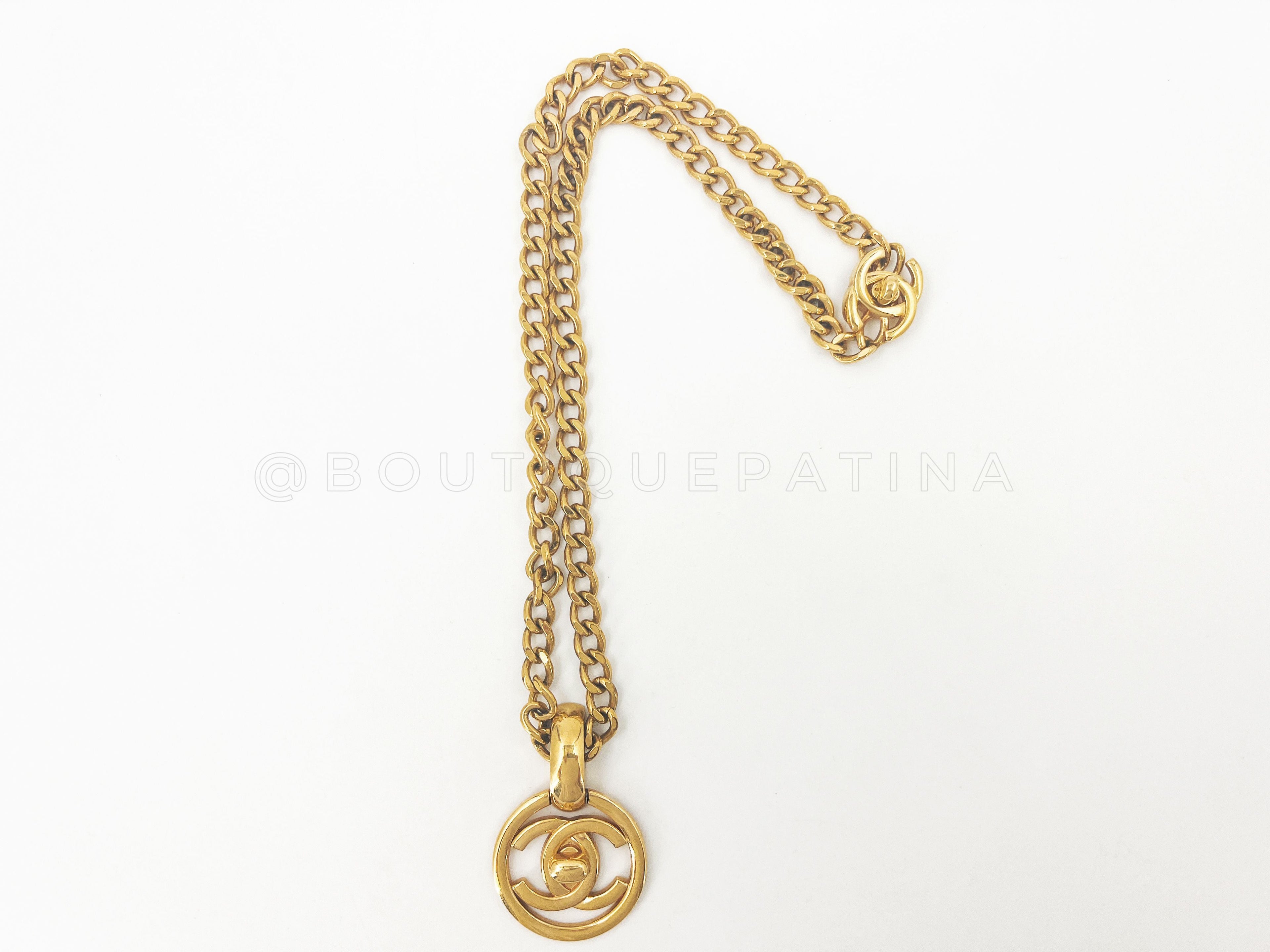 Chanel 97P Encircled Turnlock Necklace Medium 24k GHW
