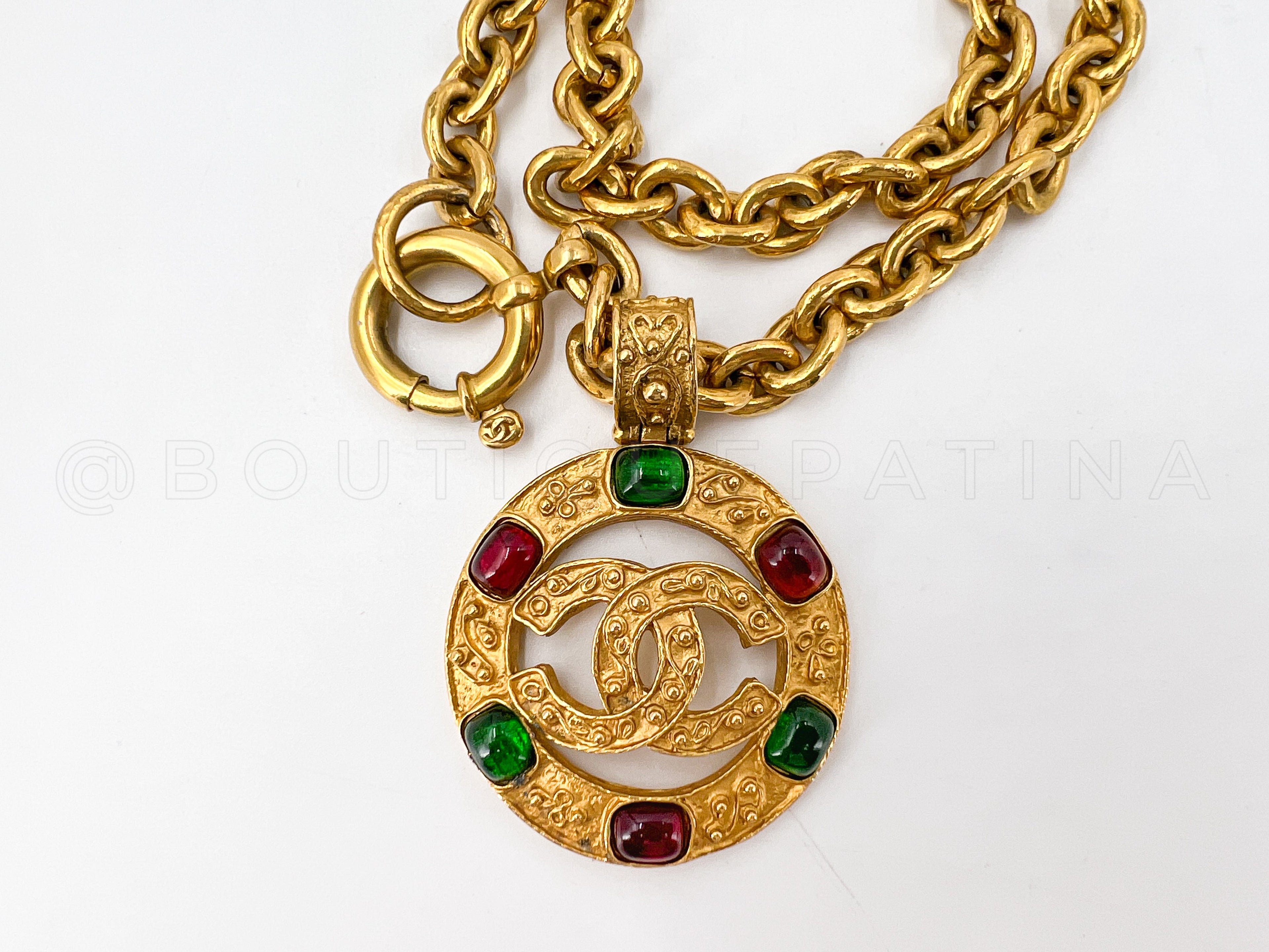 Chanel 94A Vintage Red and Green Gripoix Encircled CC Long Necklace Gold
