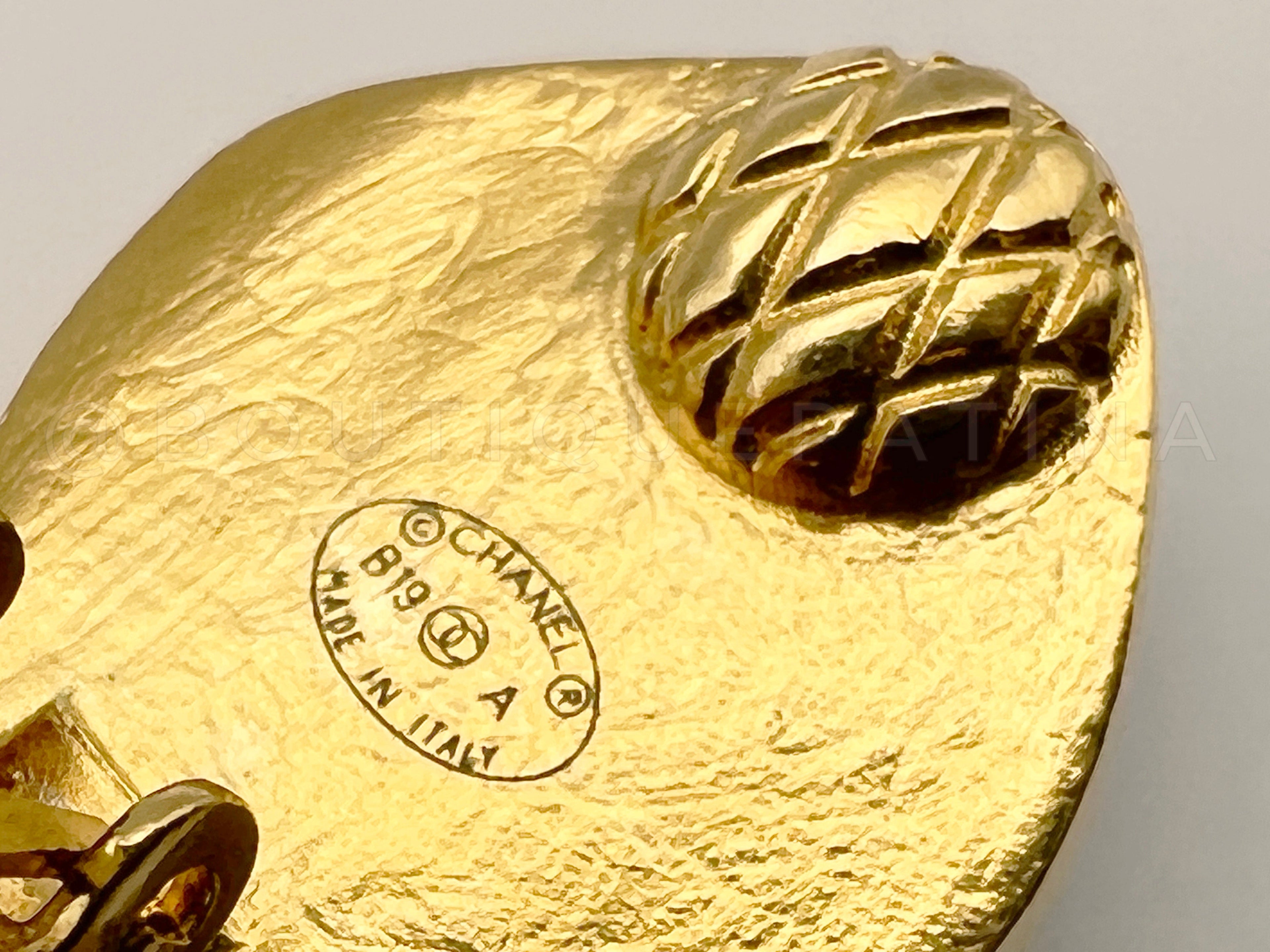 CHANEL 2019 Métiers d'Art Egyptian Nile CC Drop Earrings Black Enamel Gold