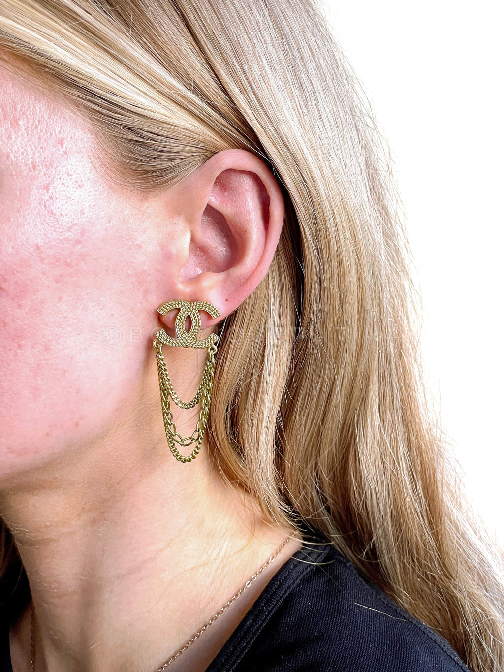 Chanel Vintage 09P CC Logo Chain Drop Earrings