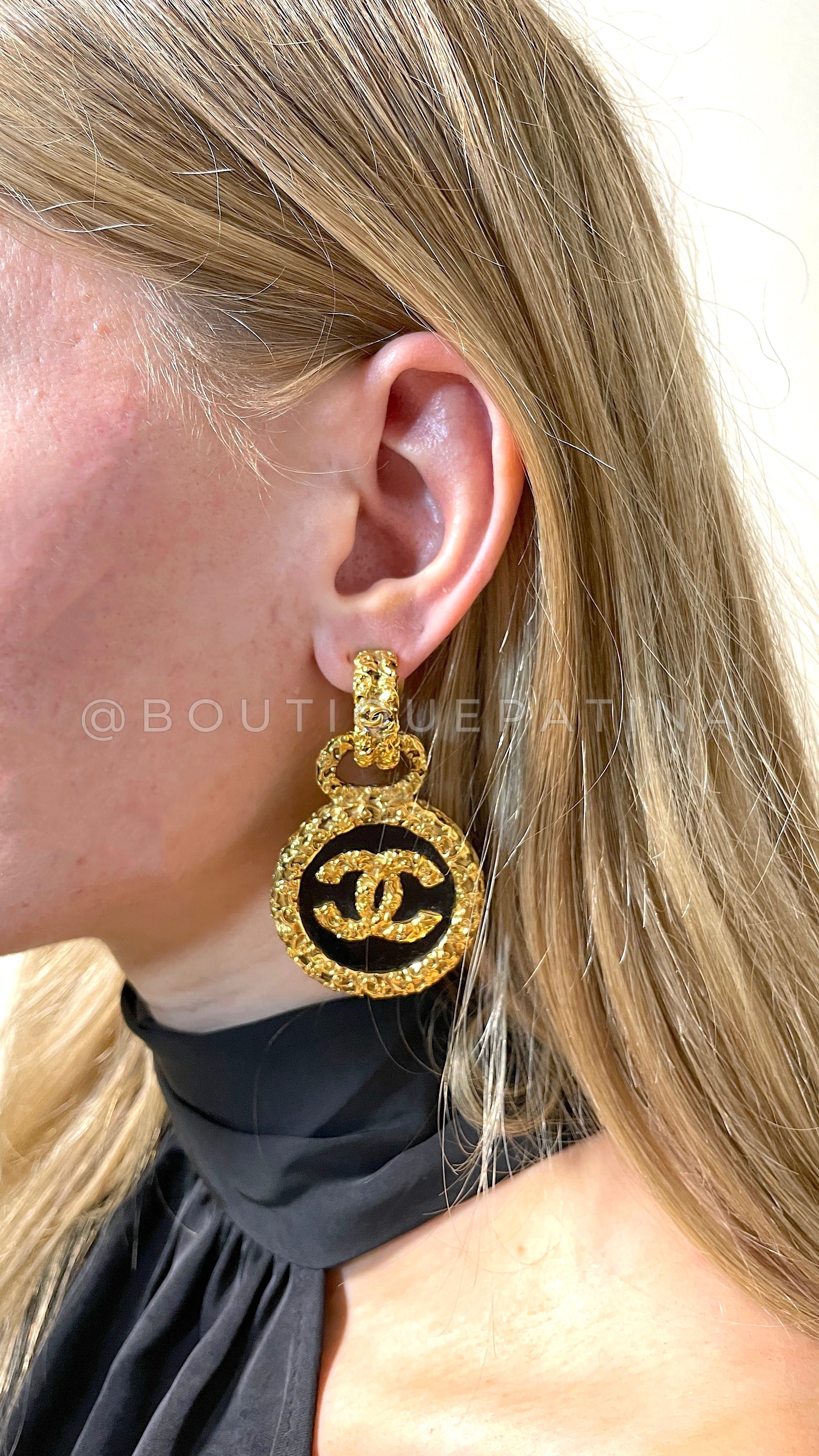 Rare Chanel 93A Vintage Black Lava CC Black Disc Drop Earrings