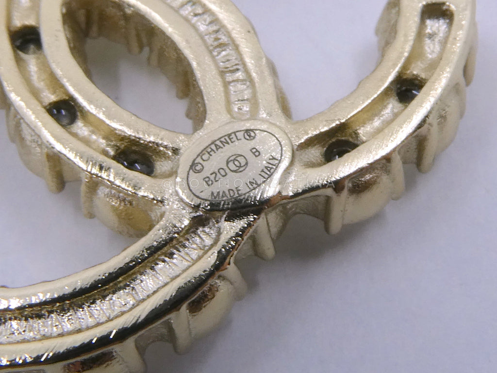 Chanel 20B CC Crystal and Pearl Drop Earrings JF4