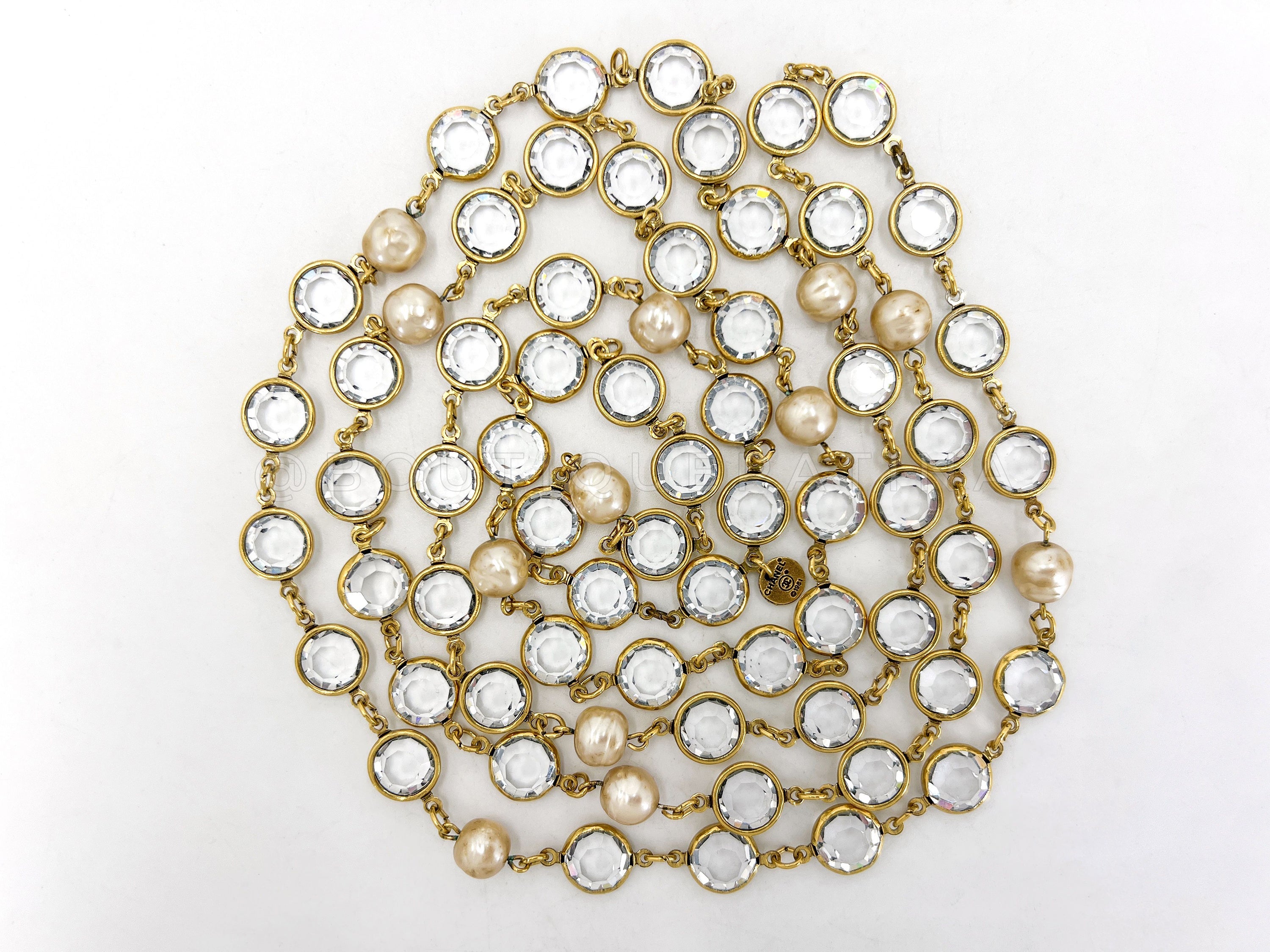Chanel 1981 Vintage Clear White Crystal and Pearl Chicklet Sautoir Station Strand Necklace