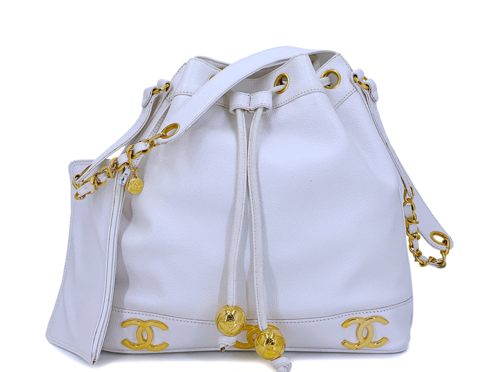 Chanel Vintage Bucket Bag 1995  Caviar Drawstring 6-CC 24k GHW