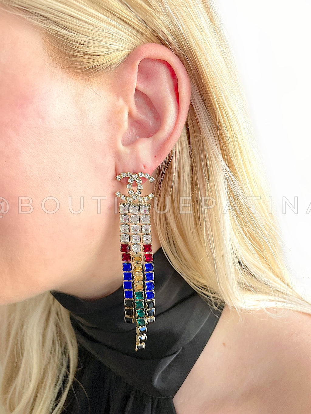 Chanel 19A Egypt Crystal Mesh Rainbow Strass Earrings Paris-New York 3-row KIA