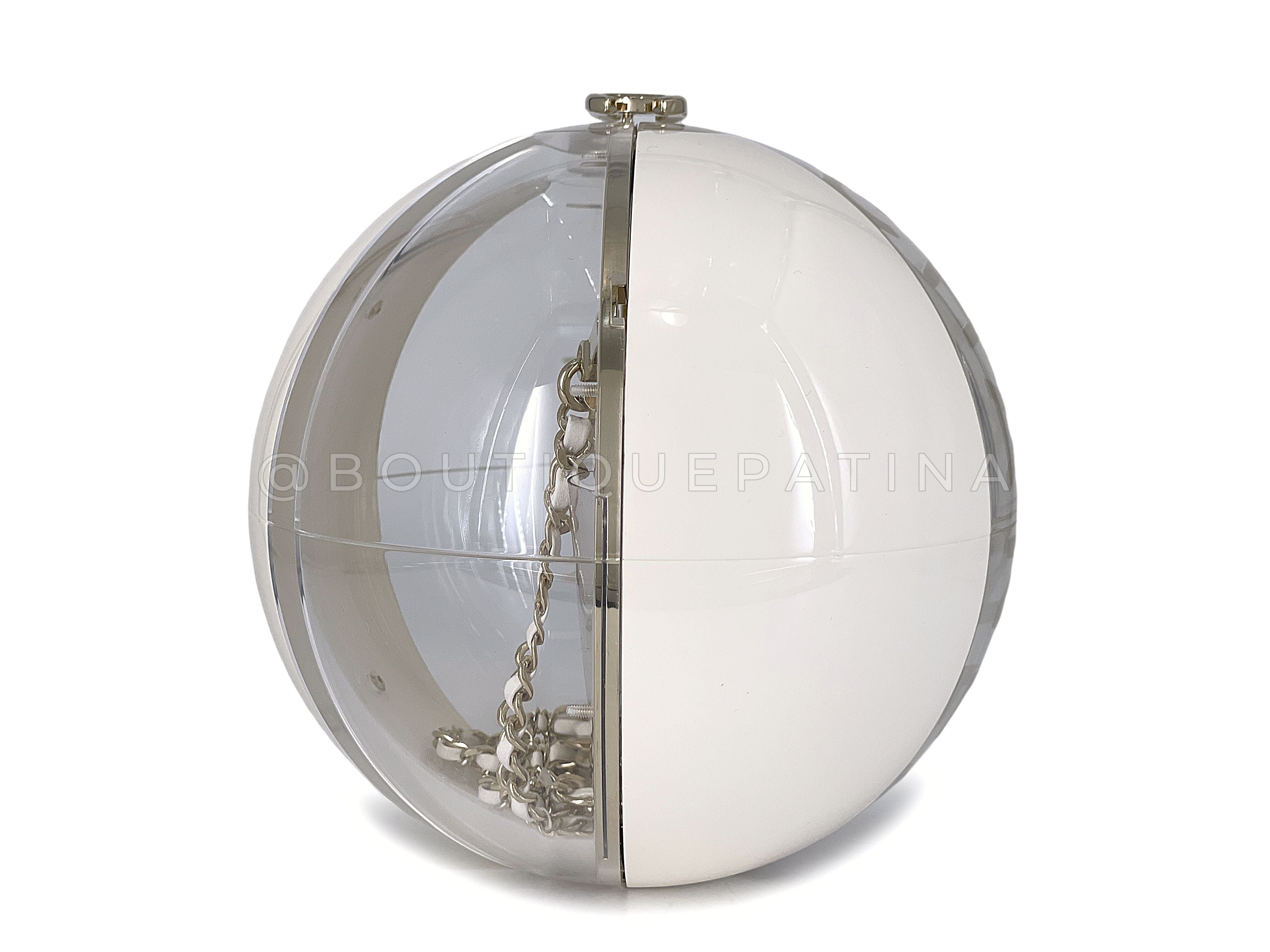 Chanel 2019 Cream White Coco Beach Ball Minaudière Clutch Bag GHW