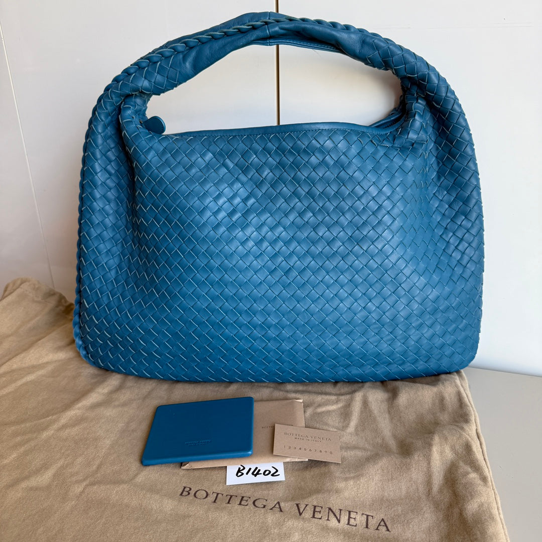 Bottega Veneta Veneta Hobo Medium Blue Intrecciato Leather Bag 47cm