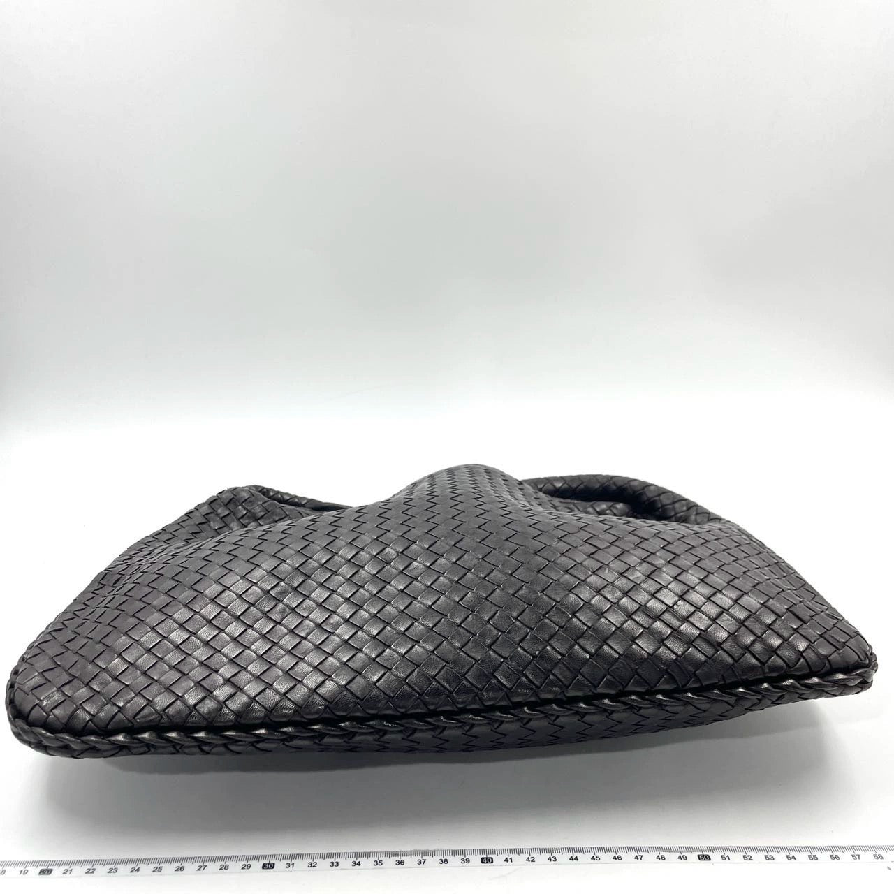 Bottega Veneta Intrecciato Hobo Bag Medium Dark Chocolate Brown Lambskin leather 45cm