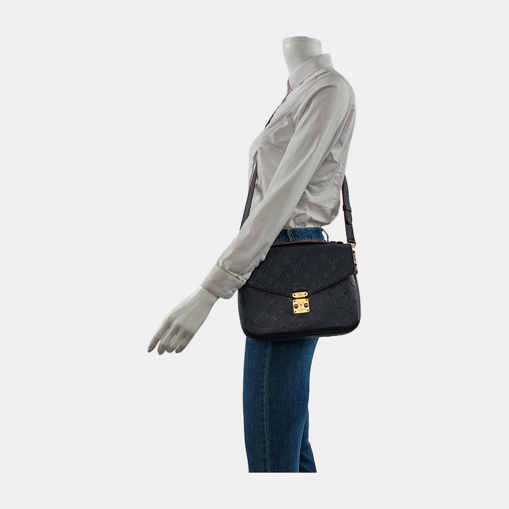 Louis Vuitton Pochette Métis Monogram Empreinte Leather Navy