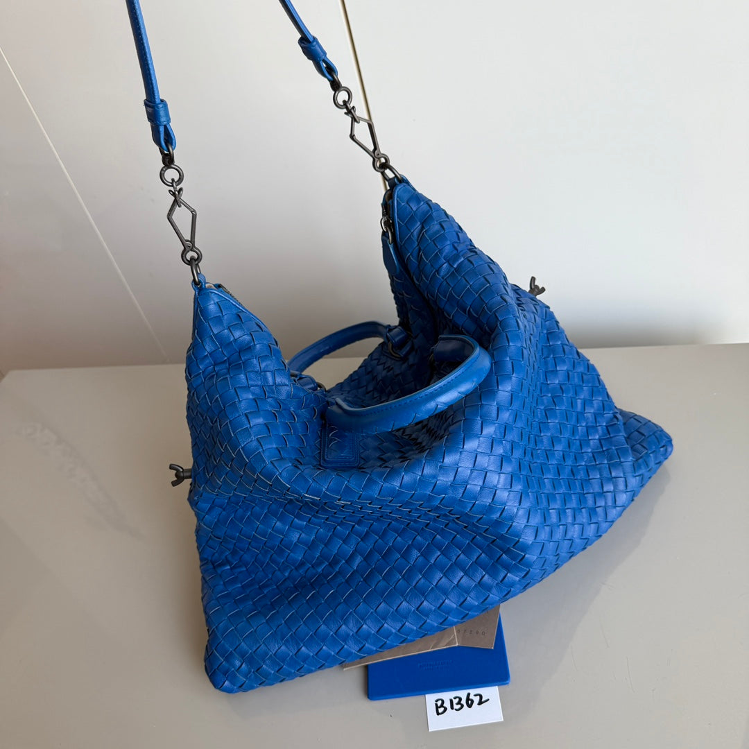 Bottega Veneta Small Convertible Tote Bag Blue Leather 40cm