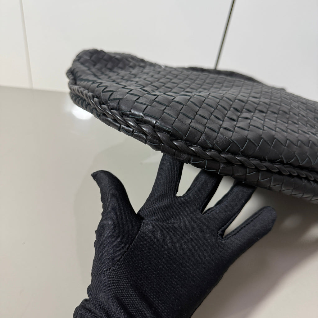 Bottega Veneta Veneta Intrecciato Hobo Bag Medium Black Lambskin leather 48cm