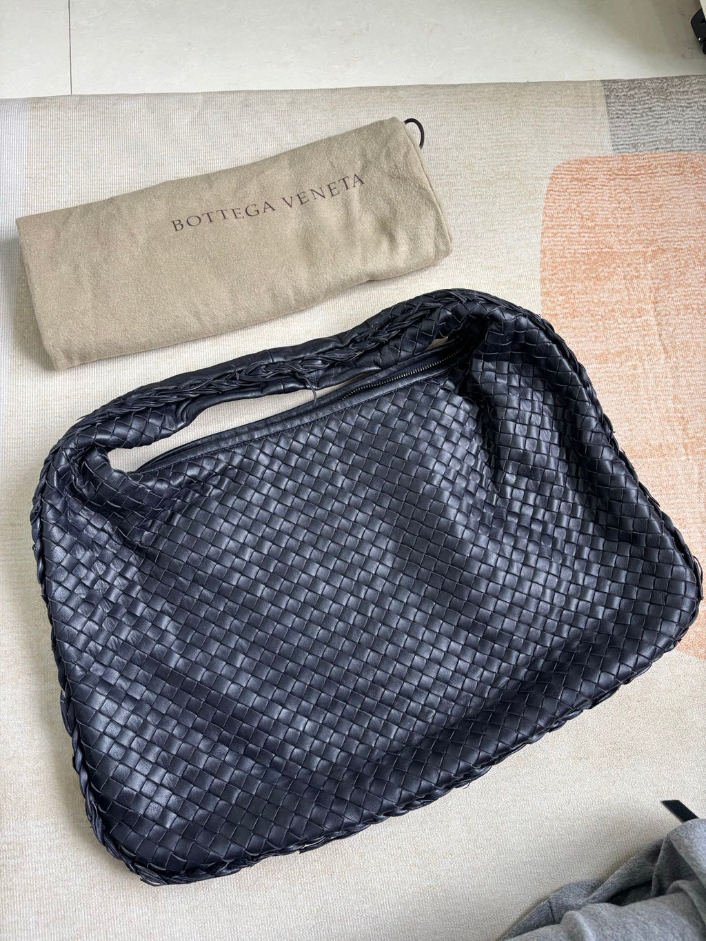 Bottega Veneta Veneta Hobo Dark Navy Intreciatto Leather Bag Large 47cm