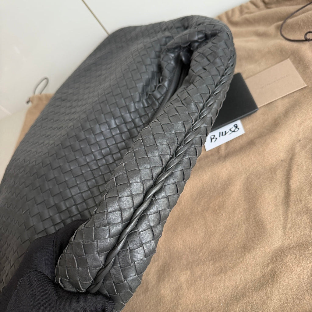 Bottega Veneta Hobo Bag Lambskin leather Dark Grey Large 47cm