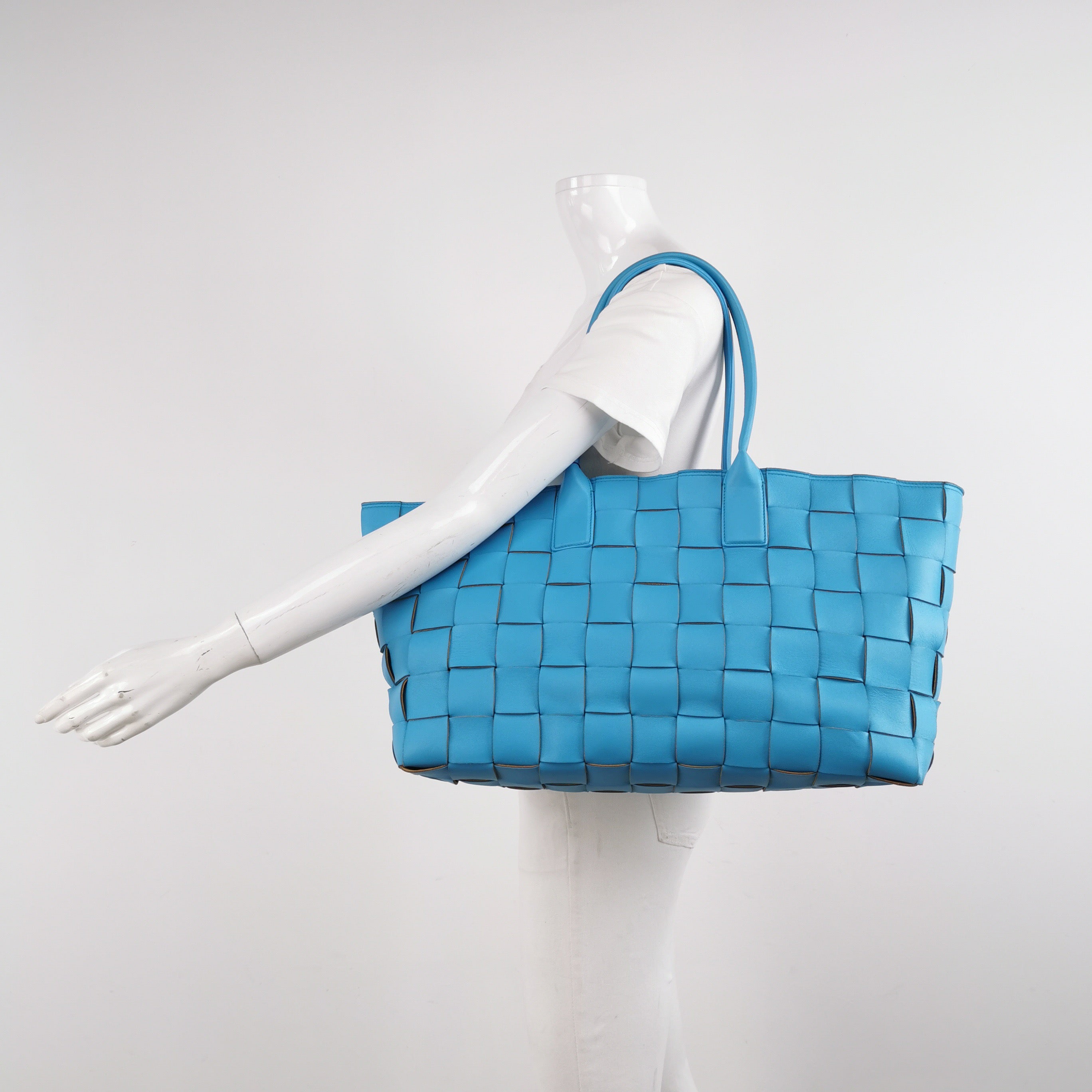 Bottega Veneta Cabat Large Blue Wide Intreccio Leather Brown Suede Tote Bag