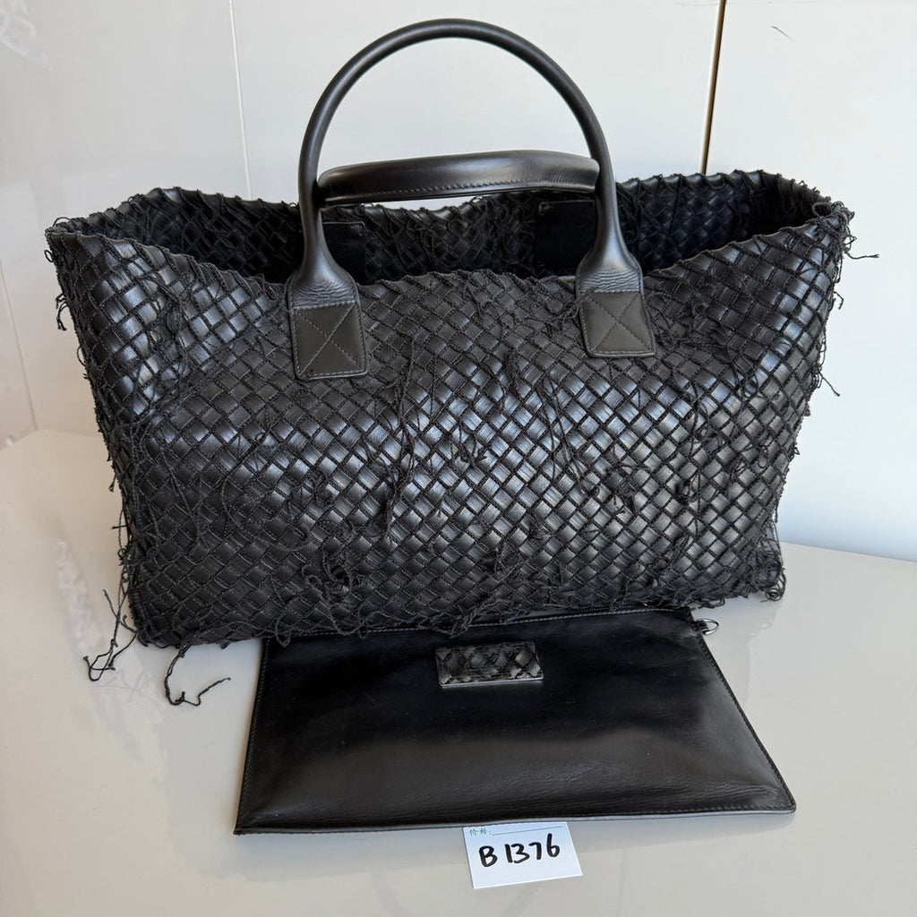 Bottega Veneta Cabat Large Intreccio Leather with Fringes Black 40cm