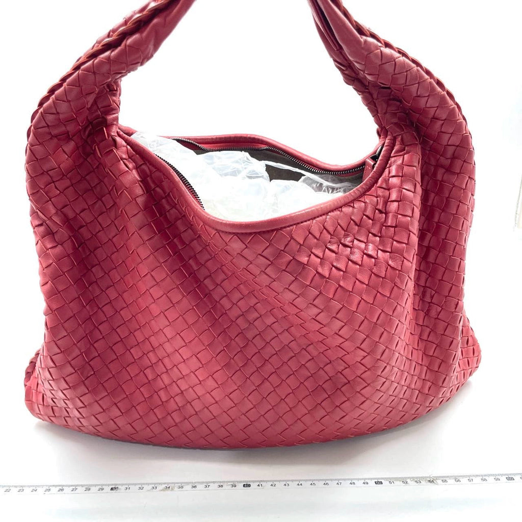 Bottega Veneta Intrecciato Hobo Bag Medium Red Lambskin leather 48cm