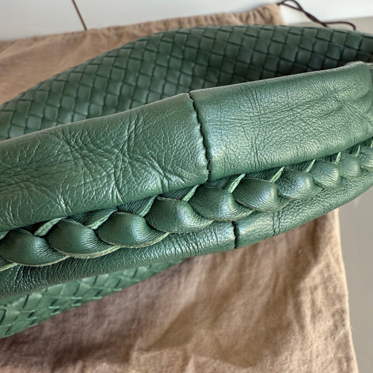 Bottega Veneta Veneta Hobo Medium Dark Green 45cm Lambskin Leather