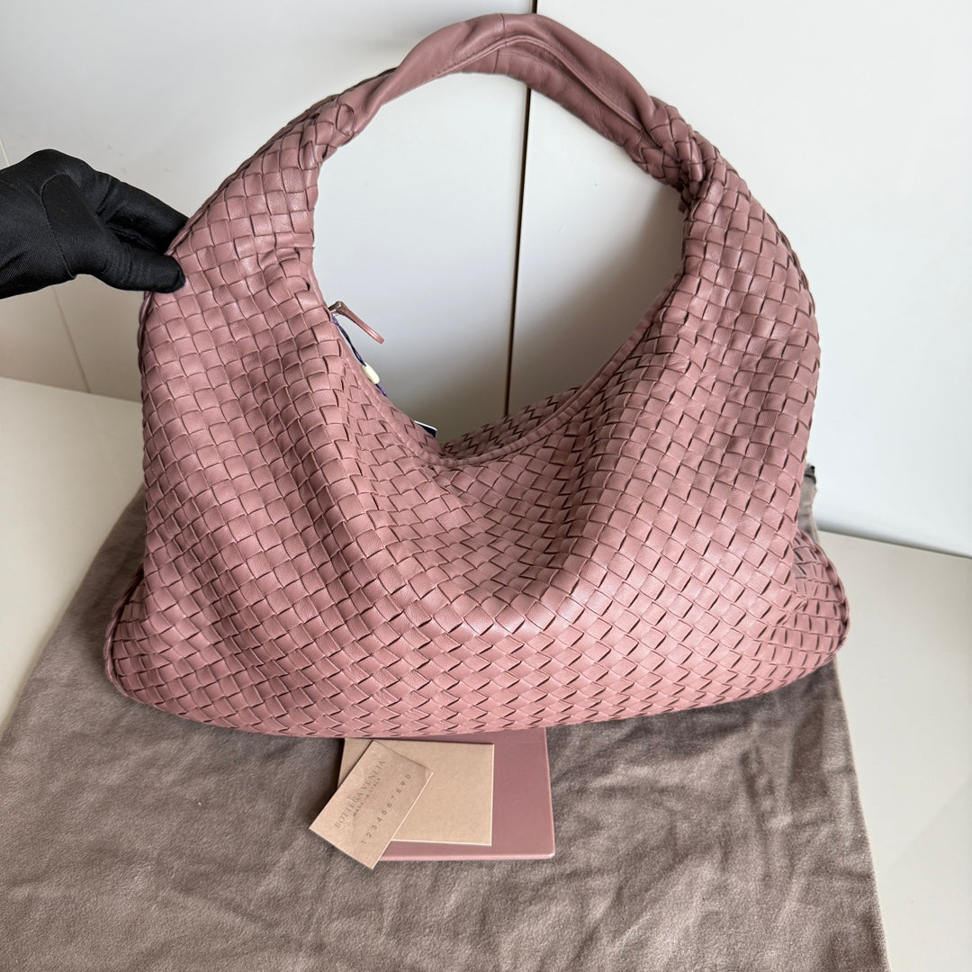 Bottega Veneta Veneta Leather Hobo Large Nude Dirty Pink 47cm