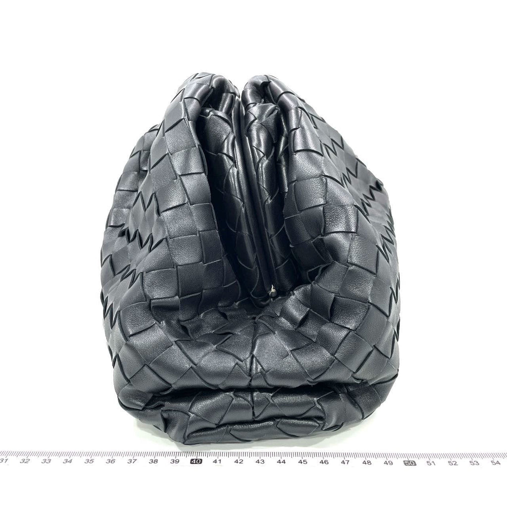 Bottega Veneta Pouch Large Intrecciato Black Calfskin Leather Clutch