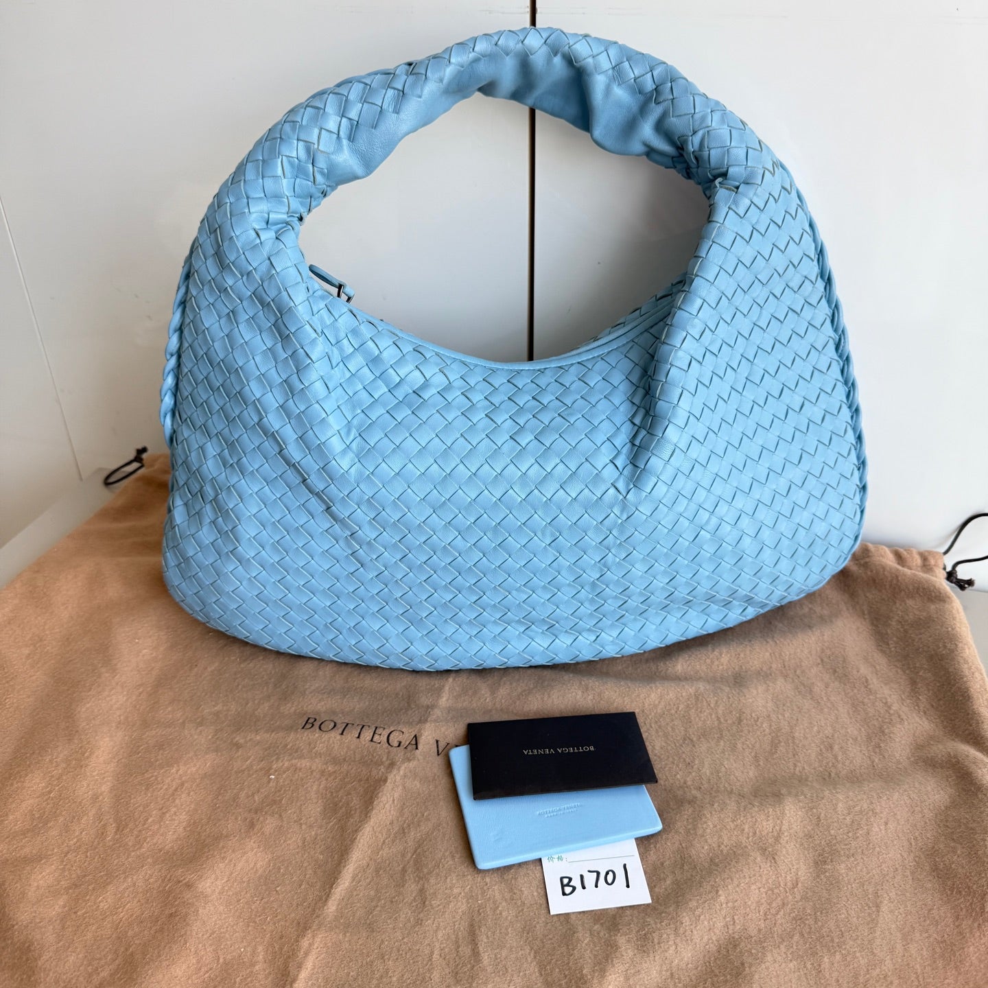 Bottega Veneta Veneta Hobo Medium Large Baby Blue Intrecciato Leather Bag 47cm