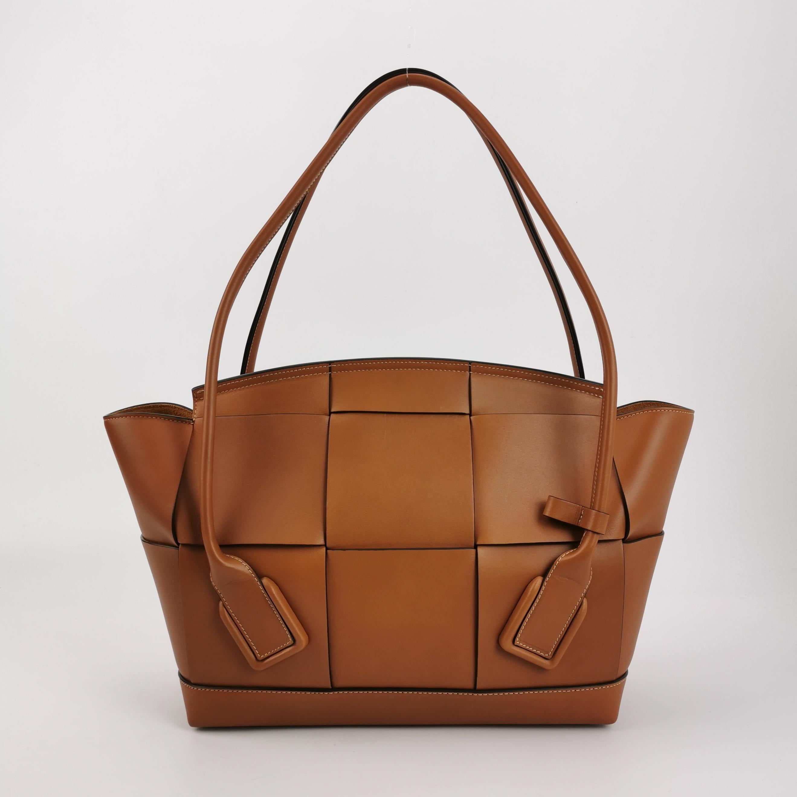 Bottega Veneta Arco Tote Bag Medium Tan Brown Leather 33