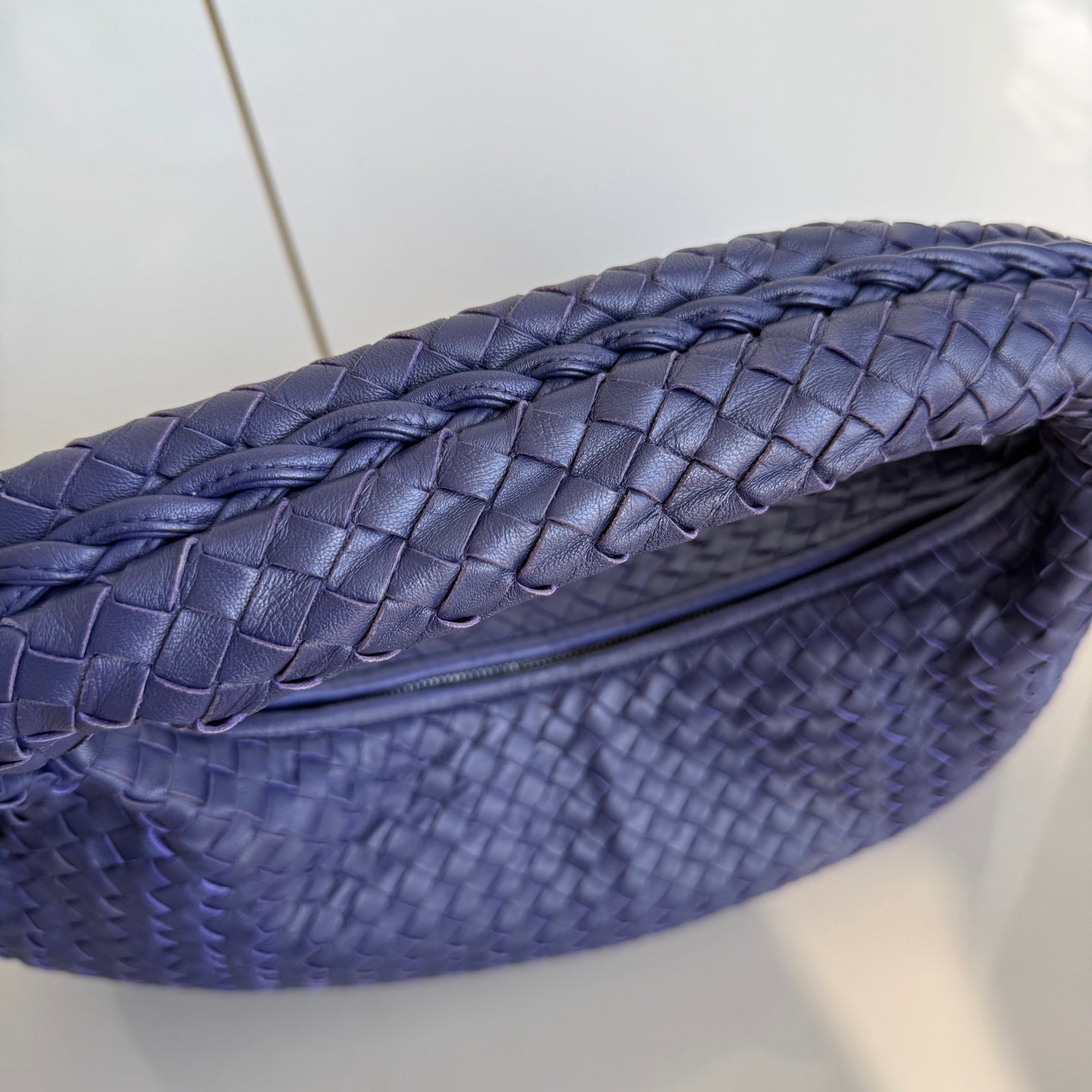 Bottega Veneta Hobo Bag Lambskin leather Navy Medium 47cm