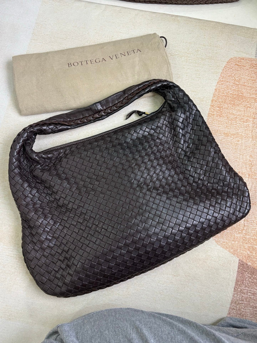 Bottega Veneta Veneta Hobo Dark Chocolate Brown Intreciatto Leather Bag Large 47cm