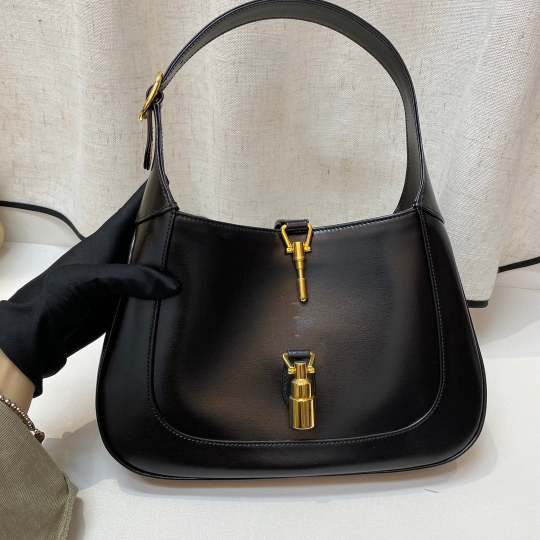 Gucci Jackie 1961 Black Leather Bag Small Piston Lock With Strap