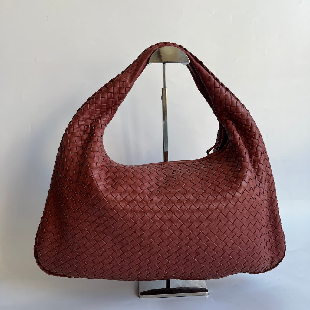 Bottega Veneta Veneta Hobo Medium Brick Red Intrecciato Leather Bag 47cm