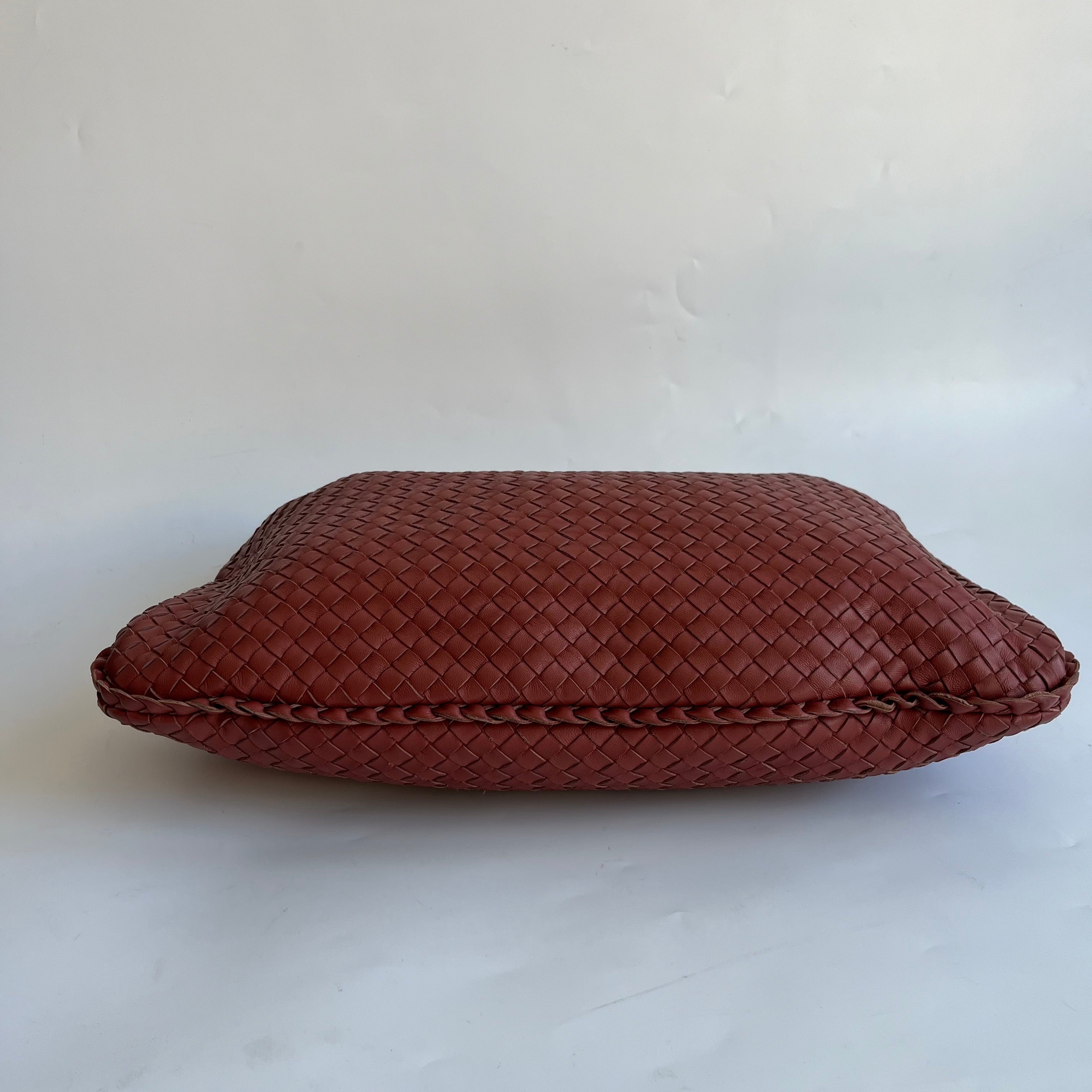 Bottega Veneta Veneta Hobo Medium Brick Red Intrecciato Leather Bag 47cm