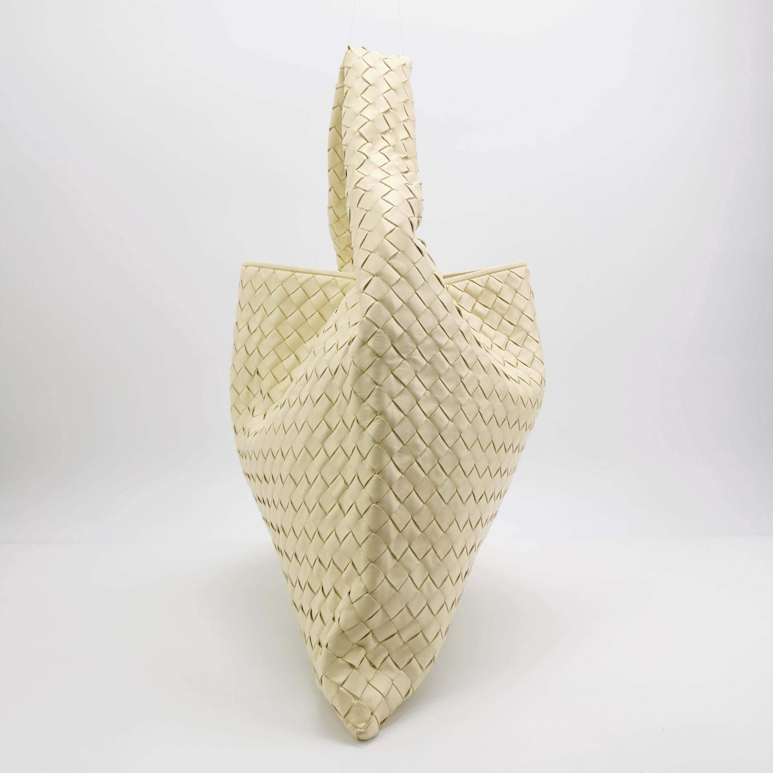 Bottega Veneta Hop Large Leather Pale Cream Yellow Hobo Bag