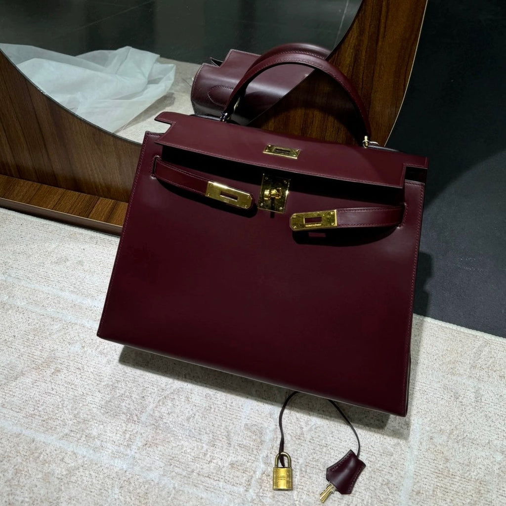 Hermès Kelly 32 Sellier Burgundy Box Leather Gold HW 1978