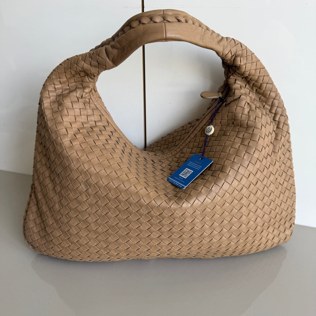 Bottega Veneta Veneta Hobo Light Camel Brown Intrecciato Leather Bag 47cm
