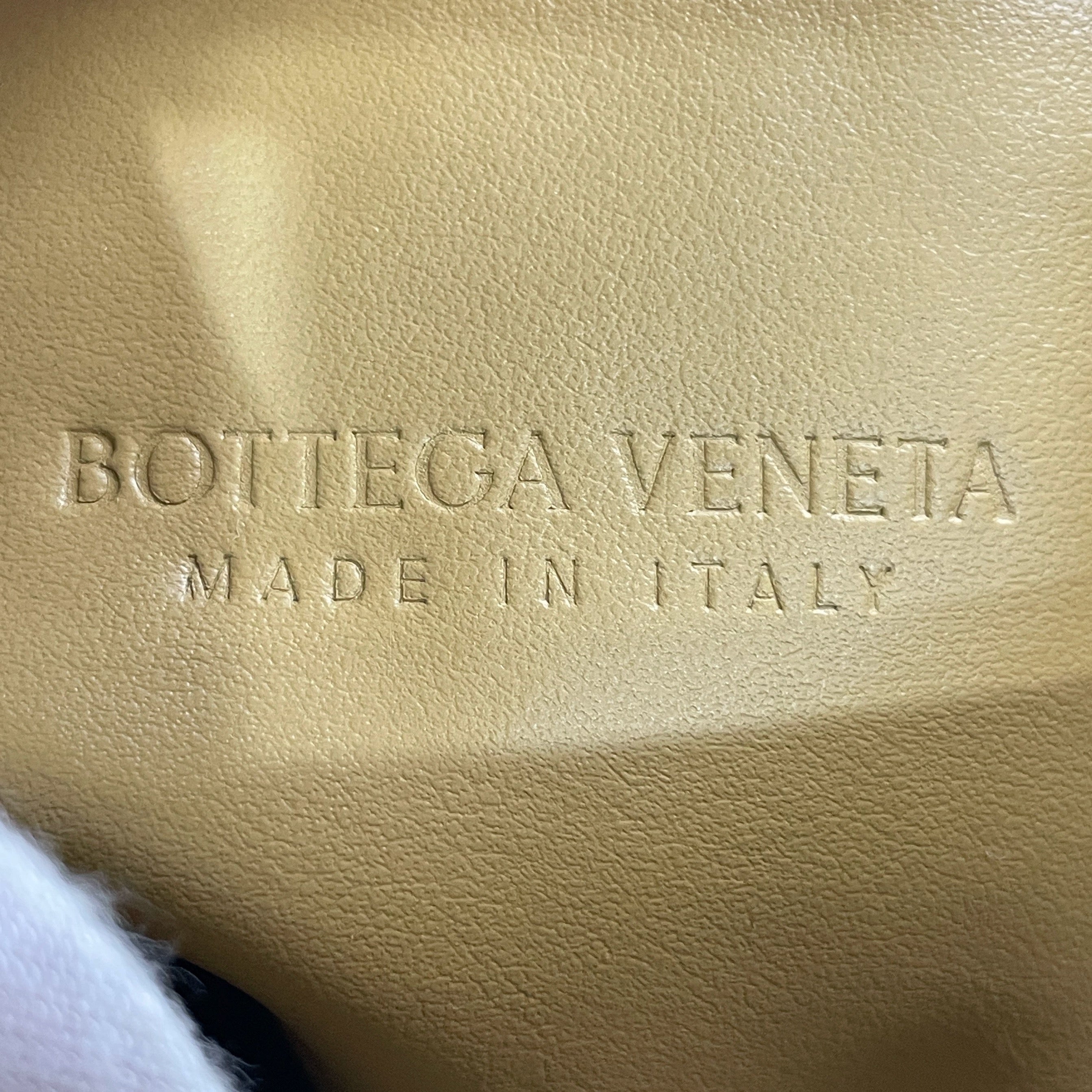 Bottega Veneta Hop Hobo Medium Leather Beige 46cm