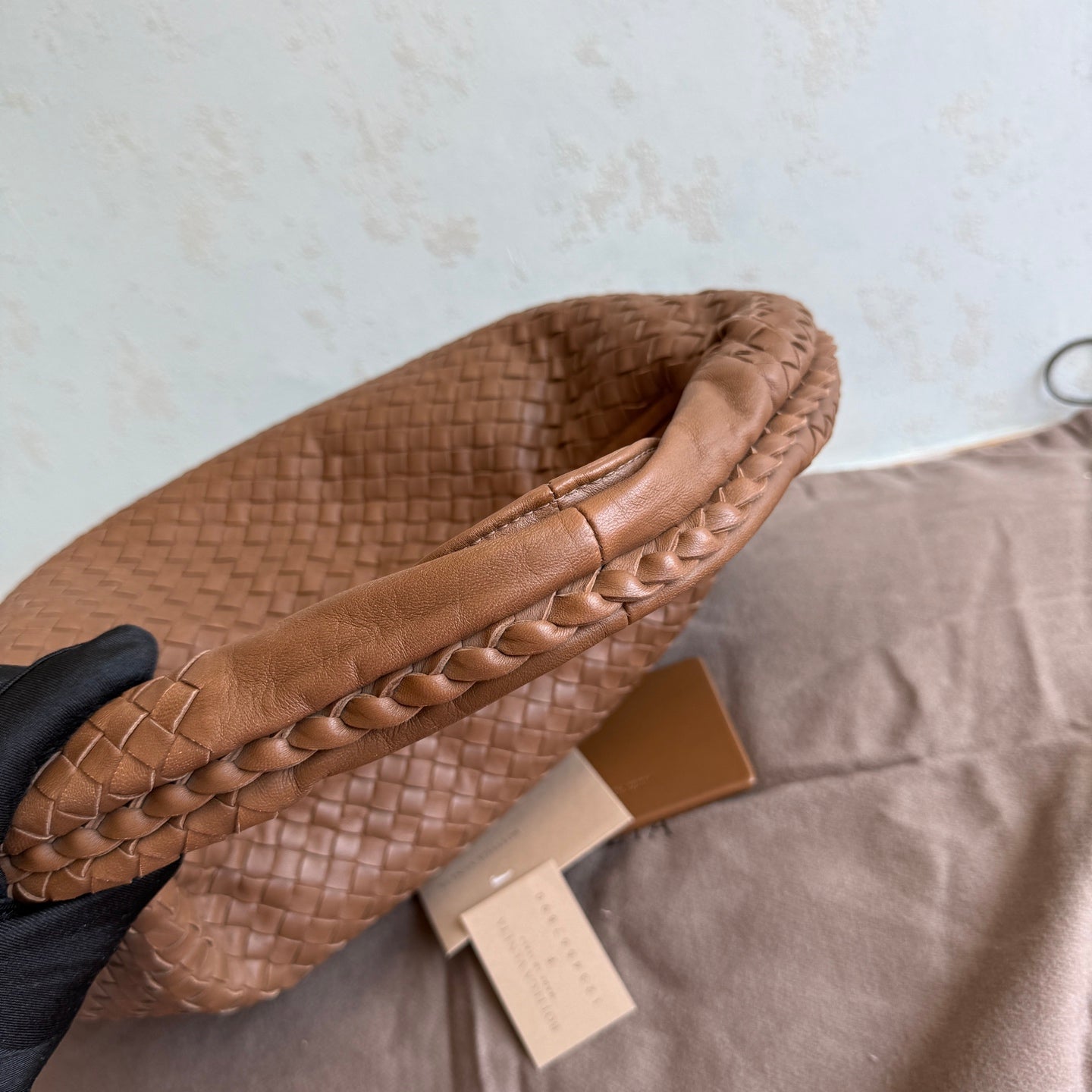 Bottega Veneta Intrecciato Hobo Bag Medium Milk Chocolate Brown leather 47cm