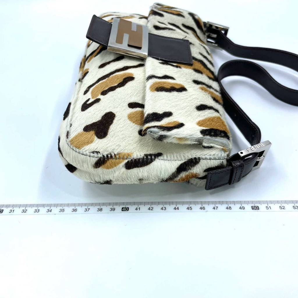 Fendi Baguette Pony hair in leopard print Brown
