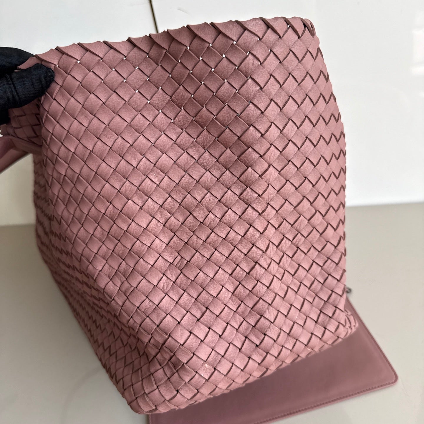Bottega Veneta Cabat Maxi Intreccio Leather Tote Bag Mauve Pink 50cm