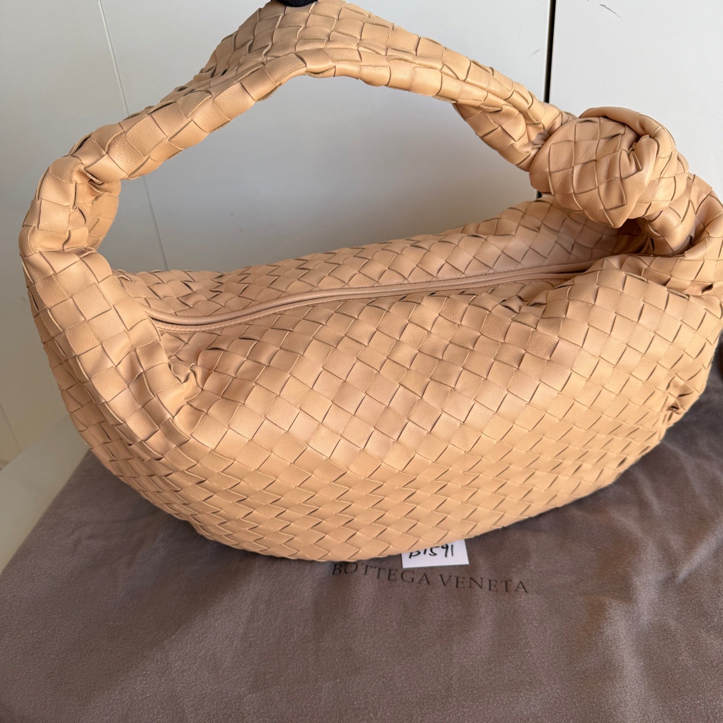 Bottega Veneta Jodie Classic Large Milk Tea Beige Lambskin Leather Clutch Bag