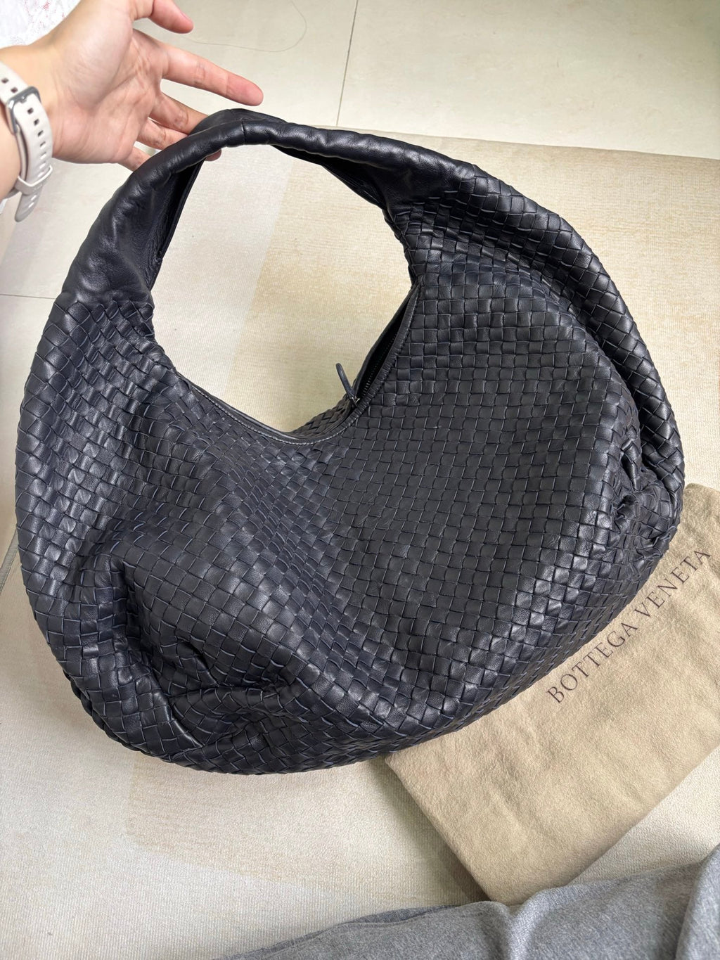 Bottega Veneta Belly Hobo Intrecciato Navy Leather Maxi 50cm