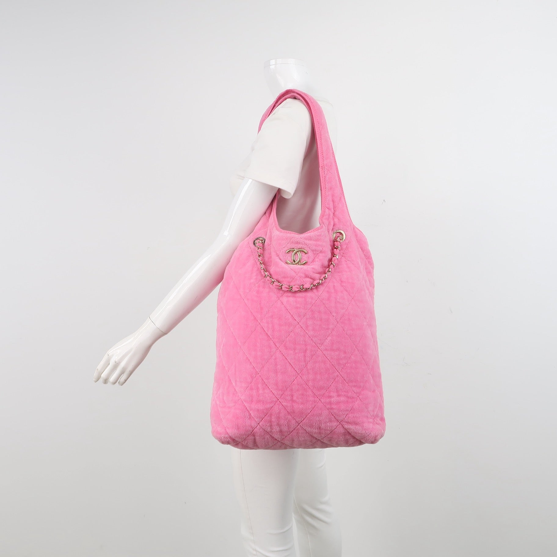 Chanel Coco Beach Quilted Hobo Pink Soft Cloth 2023