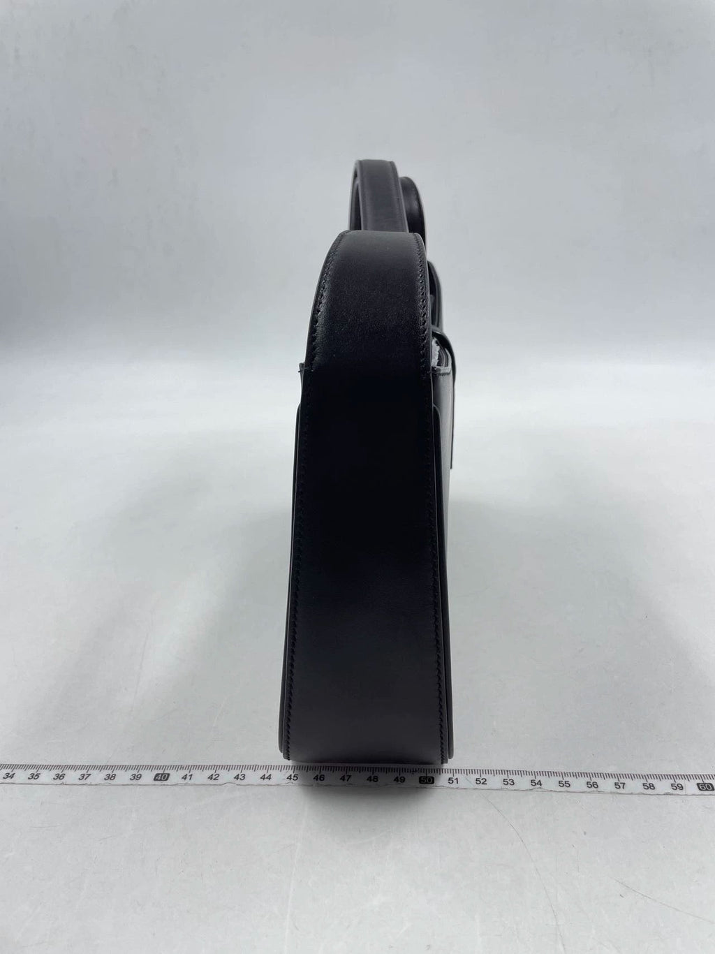 Sold Hobo bag by Yves Saint Laurent Le 5 à 7 monogram Black Leather Standard Size