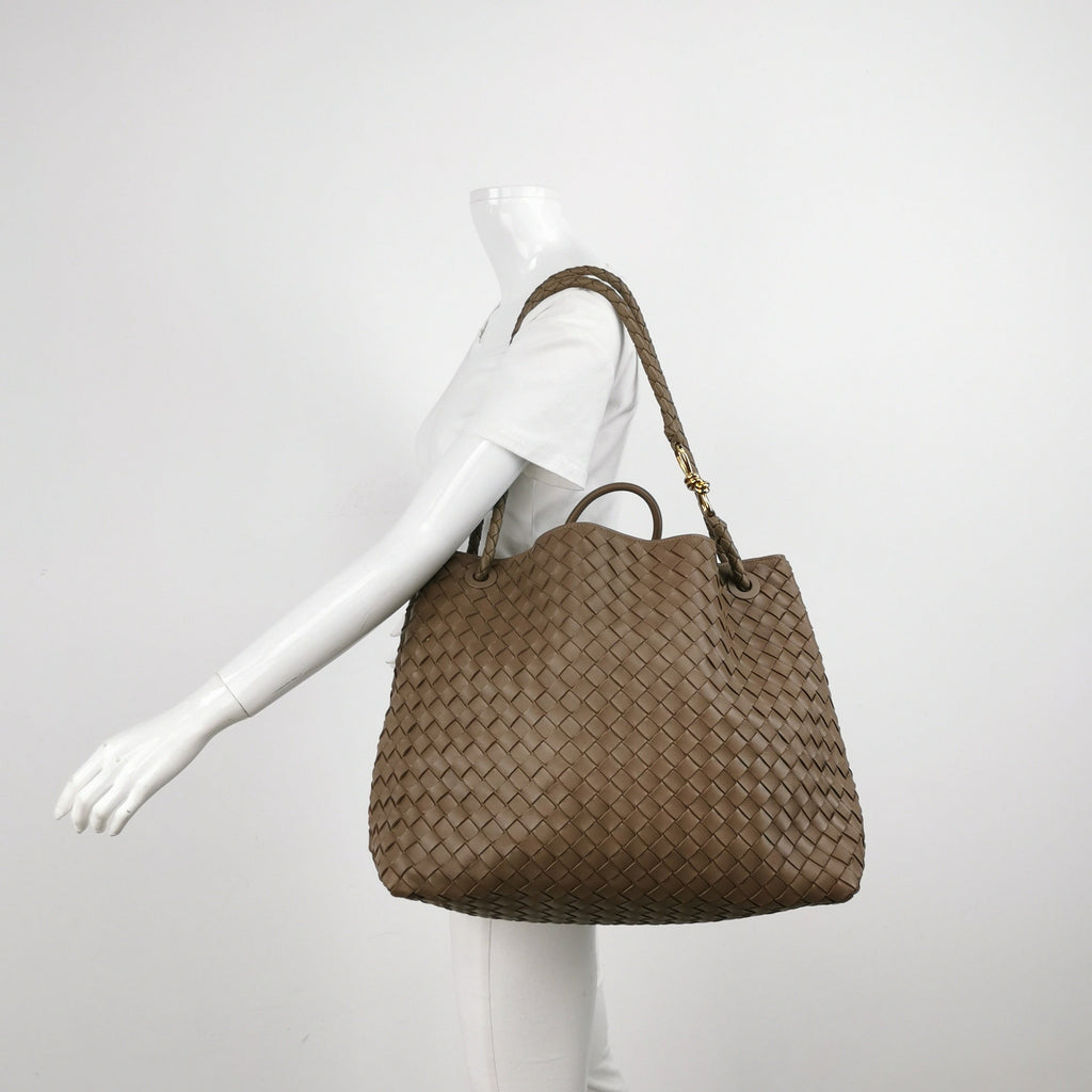 Bottega Veneta Andiamo Andiamo Chocolate Brown Handbag
